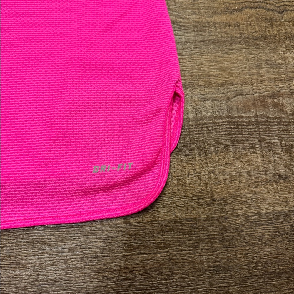 Women’s Nike Aeroreact Short Sleeve Size Medium - Picture 10 of 10
